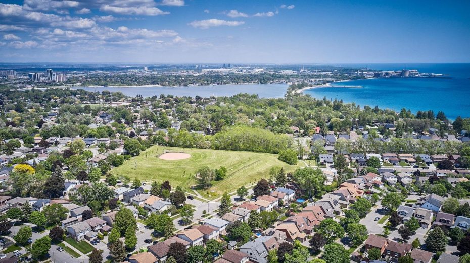 Aerial view of a Pickering residential neighborhood near Frenchman's Bay, served by Dodds Garage Doors.