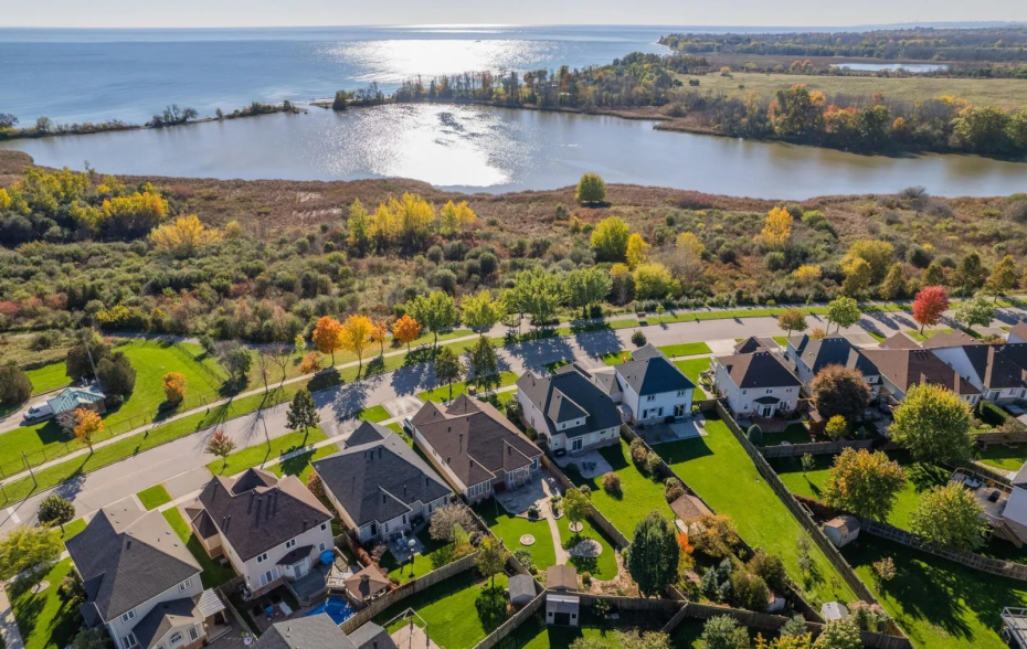 Modern lakeside homes in Whitby requiring high-quality, weather-resistant garage door installations.
