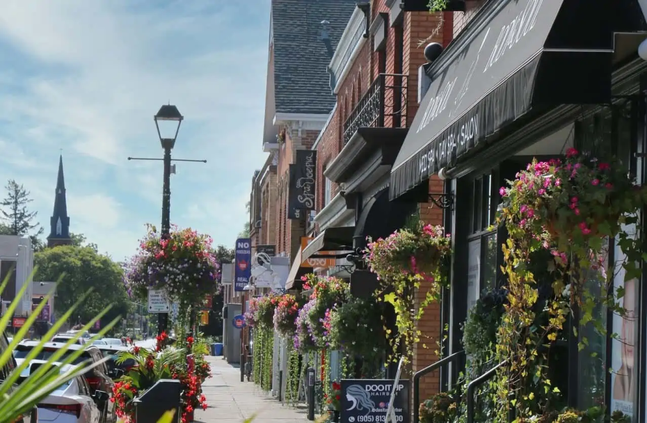 Local shops and storefronts on Queen Street South in Streetsville, Mississauga.